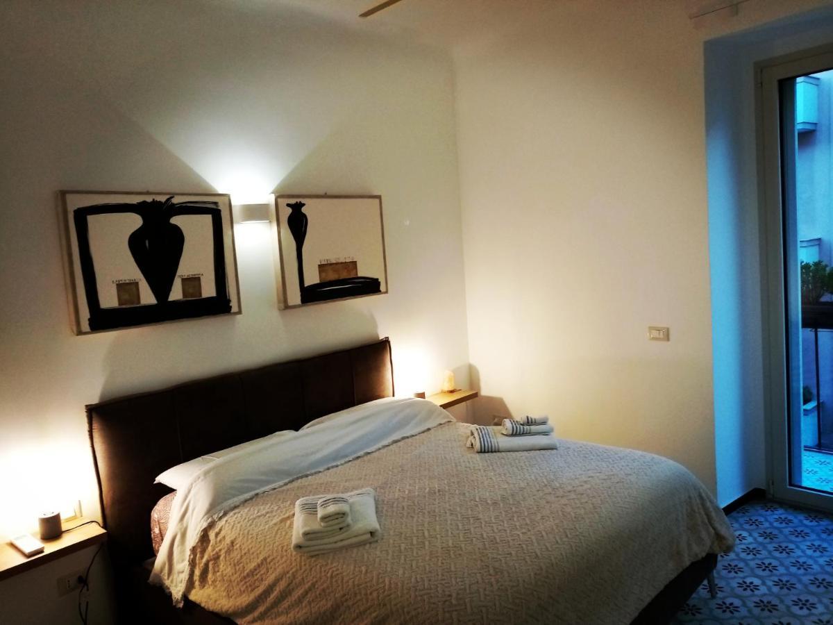 Sonnino Suite Jacuzzi Apartment バーリ エクステリア 写真